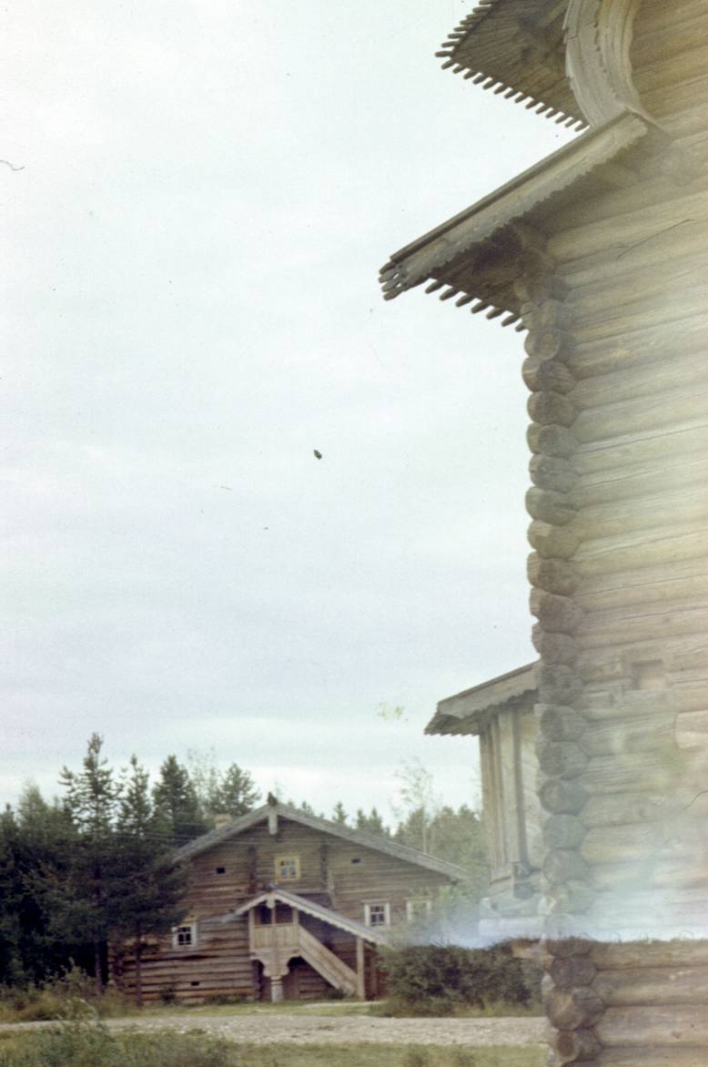 051.jpg