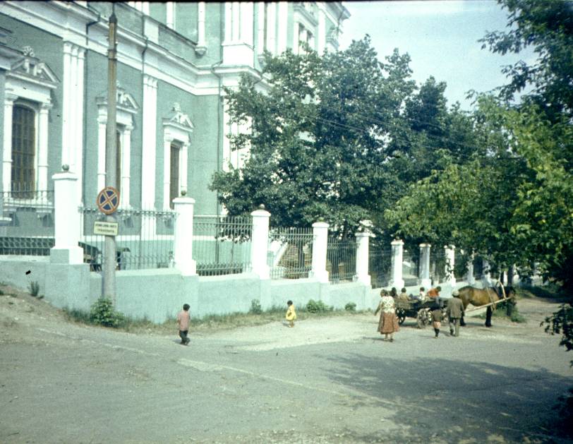 050.jpg