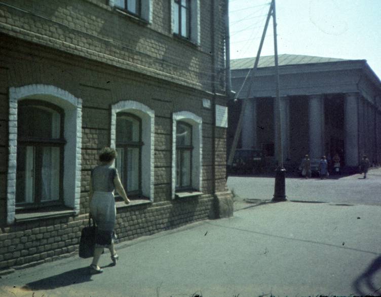 053.jpg