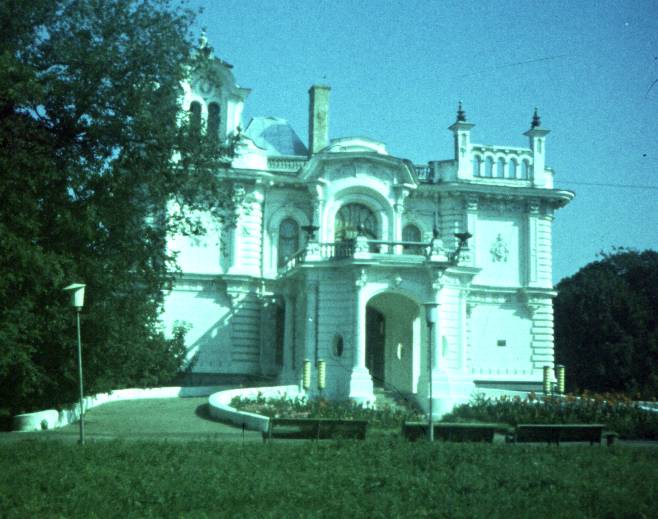 062.jpg