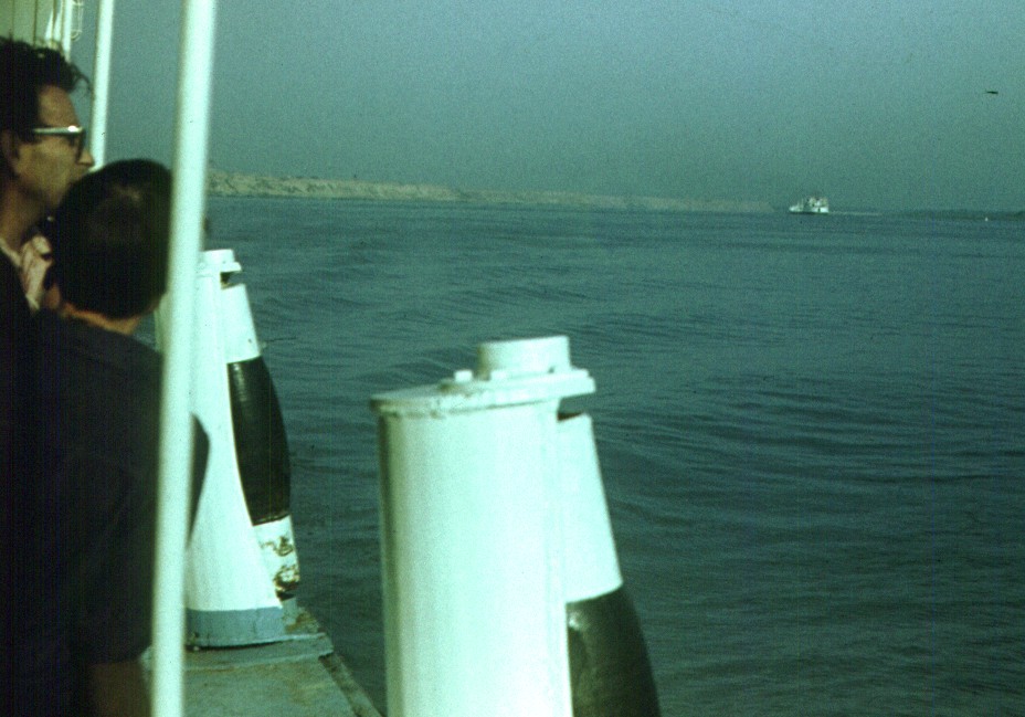 046.jpg