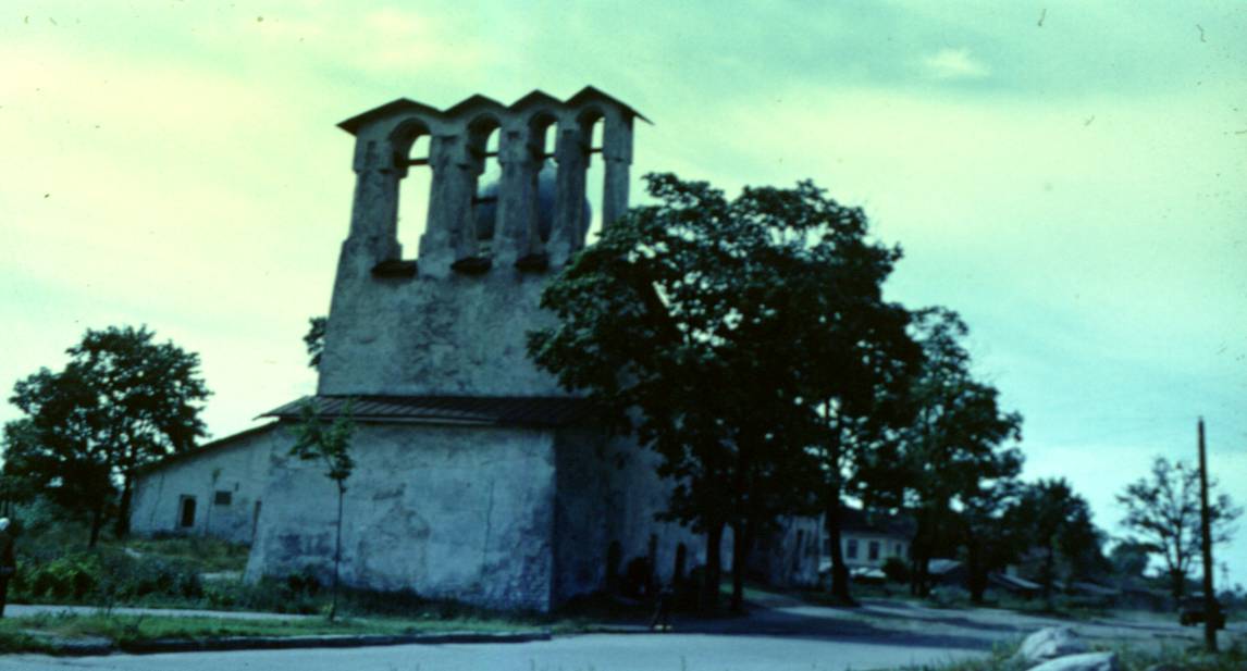 051.JPG