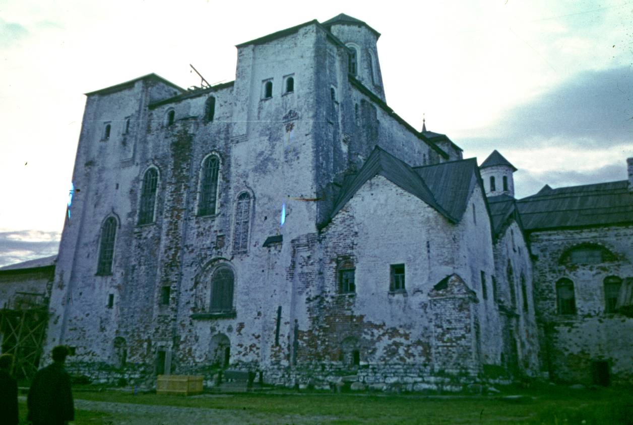 050.JPG