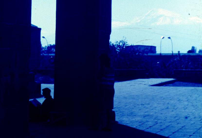 070a.JPG
