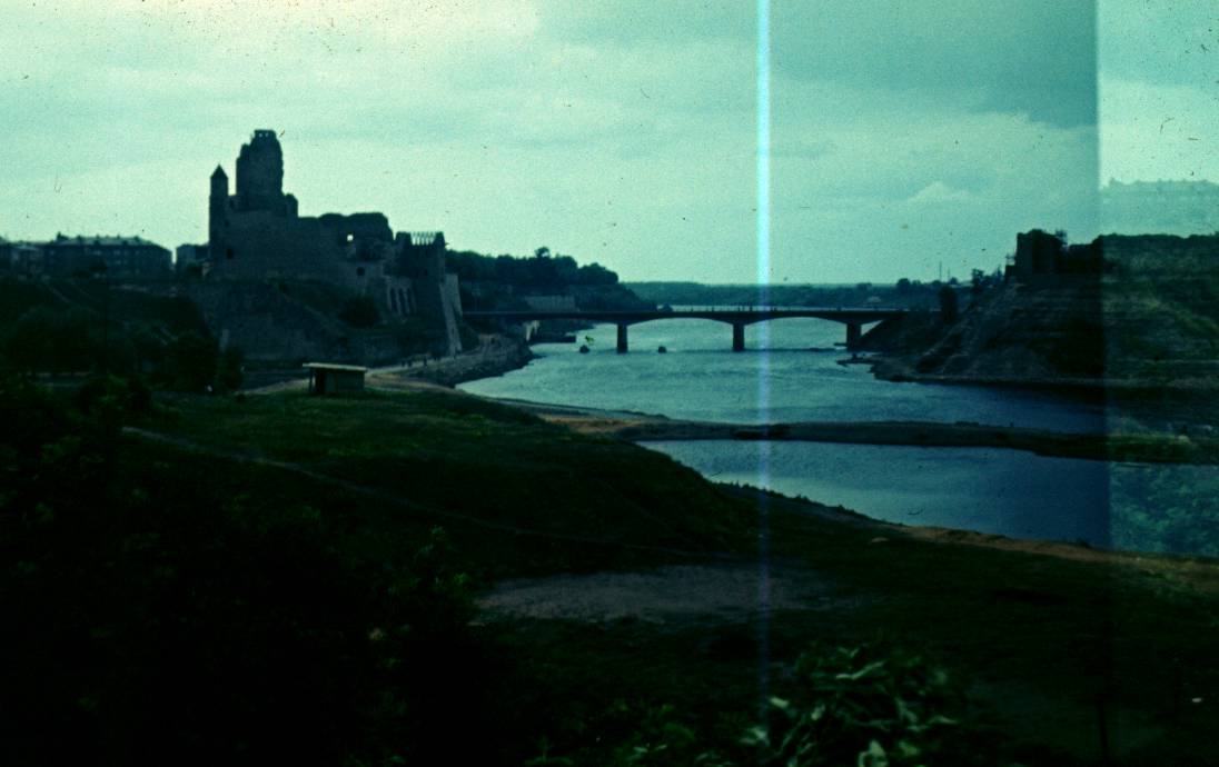 048.JPG