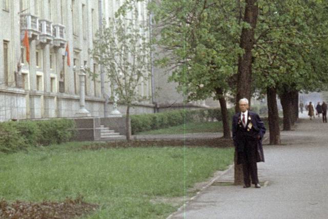 049-1.jpg