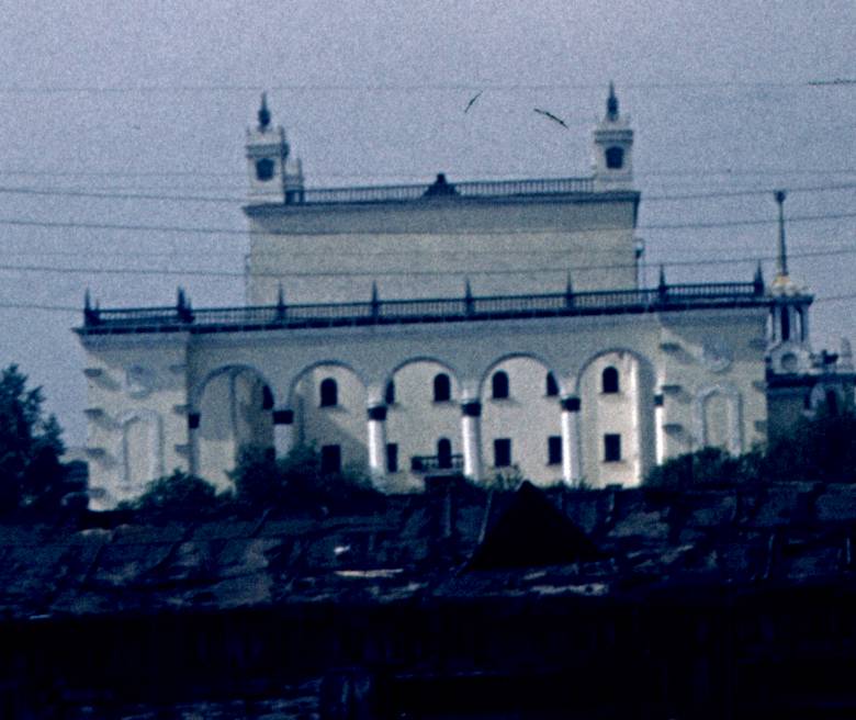 090-1.jpg