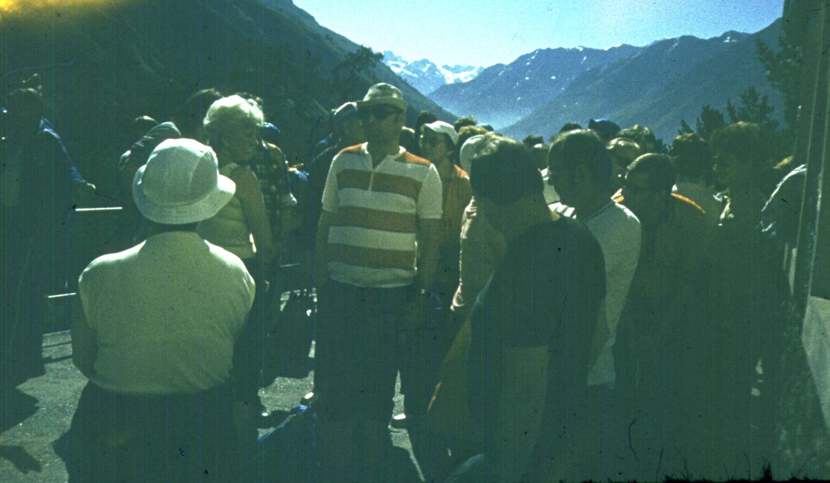 064.jpg