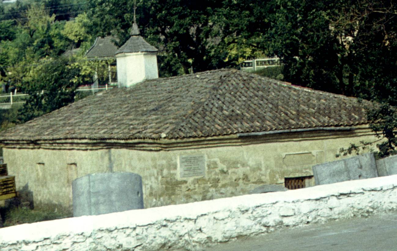 090-1.jpg