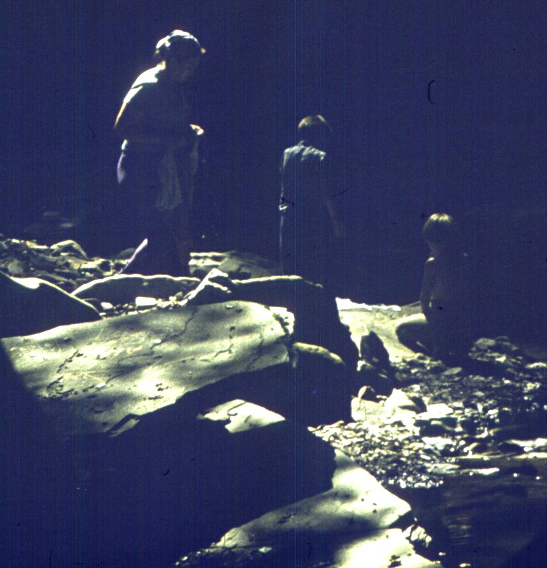 051.jpg