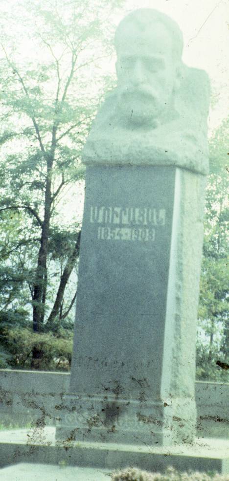 012.jpg